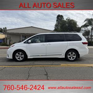 2020 Toyota Sienna LE 8-Passenger   - Photo 8 - Escondido, CA 92029