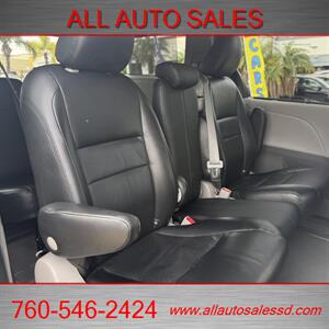 2020 Toyota Sienna LE 8-Passenger   - Photo 20 - Escondido, CA 92029