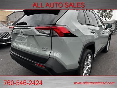 2022 Toyota RAV4 XLE Premium   - Photo 10 - Escondido, CA 92029