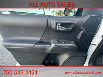 2019 Toyota Tacoma TRD Sport   - Photo 14 - Escondido, CA 92029