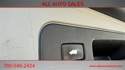 2016 Honda Odyssey EX-L w/Navi - Photo 13 - Escondido, CA 92029