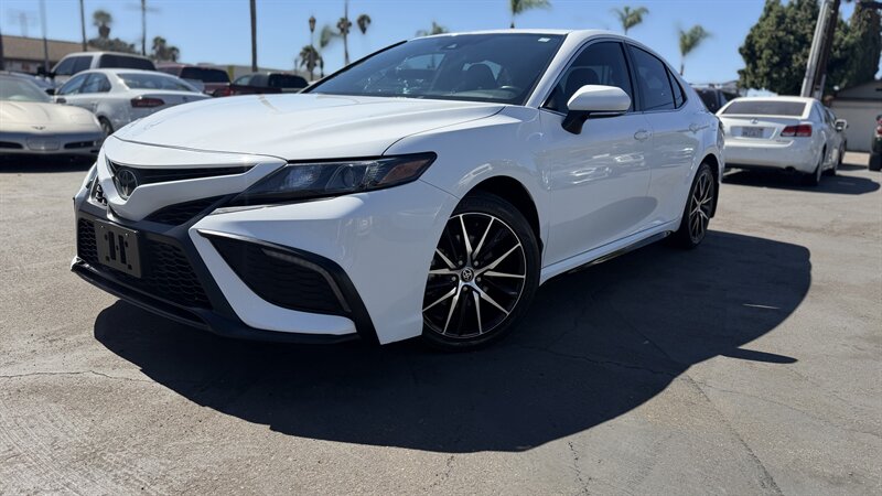 2023 Toyota Camry SE   - Photo 1 - Escondido, CA 92029