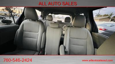 2016 Toyota Sienna XLE 8-Passenger   - Photo 27 - Escondido, CA 92029