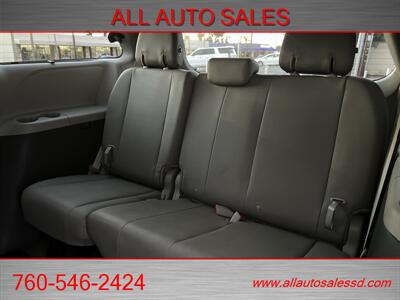 2016 Toyota Sienna XLE 8-Passenger   - Photo 26 - Escondido, CA 92029