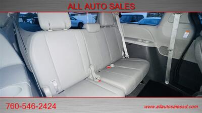 2016 Toyota Sienna XLE 8-Passenger   - Photo 25 - Escondido, CA 92029