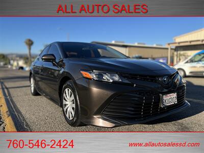 2019 Toyota Camry Hybrid LE   - Photo 4 - Escondido, CA 92029