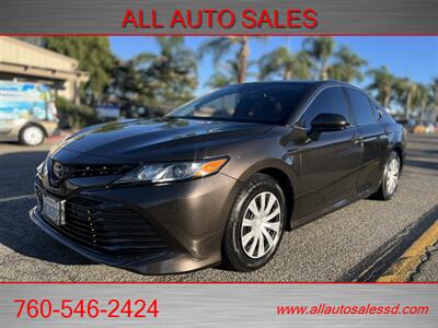 2019 Toyota Camry Hybrid LE   - Photo 2 - Escondido, CA 92029