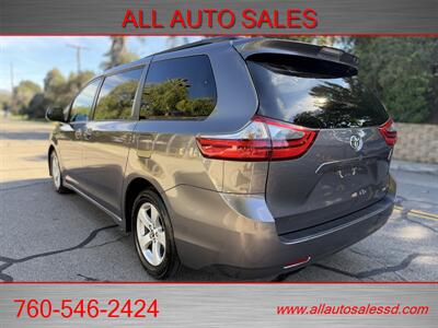 2020 Toyota Sienna LE 8-Passenger   - Photo 8 - Escondido, CA 92029