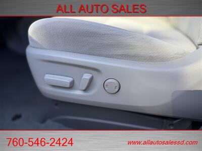 2020 Toyota Sienna LE 8-Passenger   - Photo 19 - Escondido, CA 92029