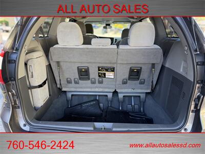 2020 Toyota Sienna LE 8-Passenger   - Photo 30 - Escondido, CA 92029