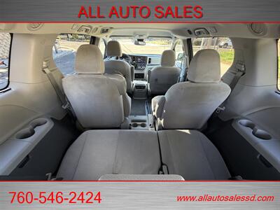 2020 Toyota Sienna LE 8-Passenger   - Photo 29 - Escondido, CA 92029