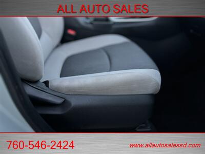 2020 Toyota RAV4 XLE   - Photo 18 - Escondido, CA 92029