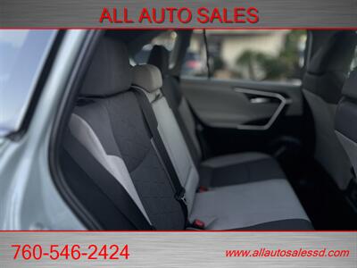 2020 Toyota RAV4 XLE   - Photo 22 - Escondido, CA 92029