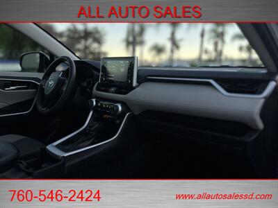 2020 Toyota RAV4 XLE   - Photo 16 - Escondido, CA 92029