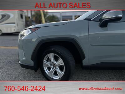 2020 Toyota RAV4 XLE   - Photo 2 - Escondido, CA 92029