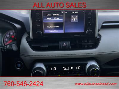 2020 Toyota RAV4 XLE   - Photo 12 - Escondido, CA 92029