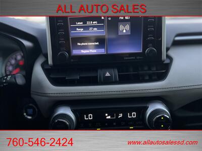 2020 Toyota RAV4 XLE   - Photo 14 - Escondido, CA 92029