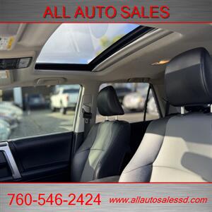 2017 Toyota 4Runner SR5 Premium   - Photo 24 - Escondido, CA 92029