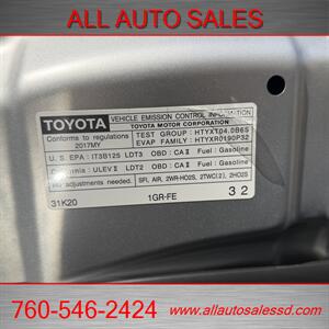 2017 Toyota 4Runner SR5 Premium   - Photo 35 - Escondido, CA 92029