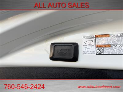 2018 Toyota RAV4 Hybrid Limited   - Photo 40 - Escondido, CA 92029