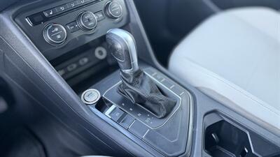 2018 Volkswagen Tiguan 2.0T SE - Photo 14 - Escondido, CA 92029