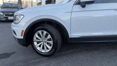 2018 Volkswagen Tiguan 2.0T SE - Photo 2 - Escondido, CA 92029