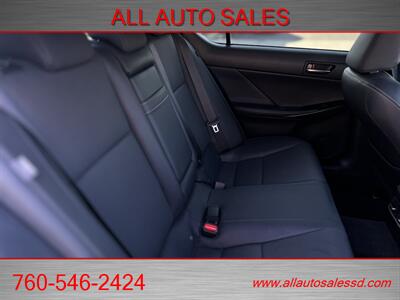 2021 Lexus IS 300   - Photo 30 - Escondido, CA 92029