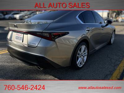 2021 Lexus IS 300   - Photo 11 - Escondido, CA 92029