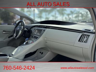 2015 Toyota Prius Two   - Photo 17 - Escondido, CA 92029