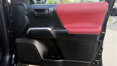 2017 Toyota Tacoma SR5 V6   - Photo 31 - Escondido, CA 92029