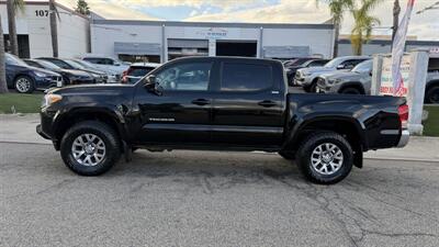 2017 Toyota Tacoma SR5 V6   - Photo 9 - Escondido, CA 92029