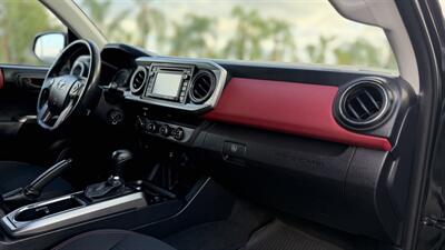 2017 Toyota Tacoma SR5 V6   - Photo 19 - Escondido, CA 92029