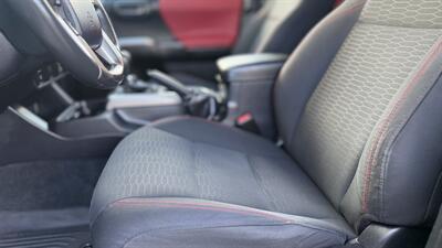 2017 Toyota Tacoma SR5 V6   - Photo 20 - Escondido, CA 92029