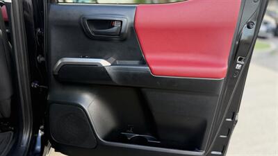 2017 Toyota Tacoma SR5 V6   - Photo 33 - Escondido, CA 92029