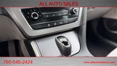 2017 Hyundai SONATA   - Photo 17 - Escondido, CA 92029