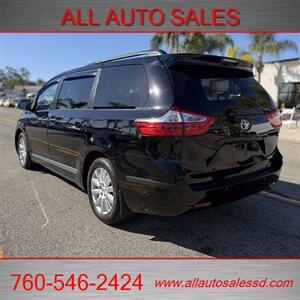 2017 Toyota Sienna XLE 7-Passenger   - Photo 5 - Escondido, CA 92029