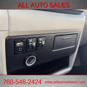 2017 Toyota Sienna XLE 7-Passenger   - Photo 15 - Escondido, CA 92029