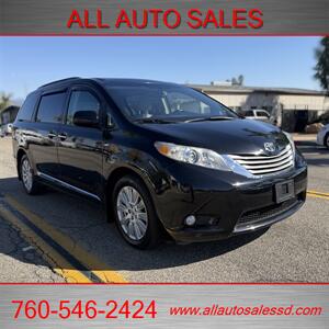 2017 Toyota Sienna XLE 7-Passenger   - Photo 2 - Escondido, CA 92029