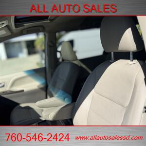 2017 Toyota Sienna XLE 7-Passenger   - Photo 17 - Escondido, CA 92029
