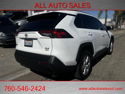 2020 Toyota RAV4 XLE   - Photo 8 - Escondido, CA 92029