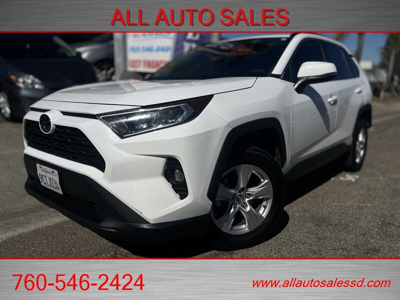 2020 Toyota RAV4 XLE   - Photo 1 - Escondido, CA 92029