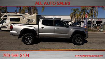 2019 Toyota Tacoma TRD Off-Road   - Photo 9 - Escondido, CA 92029