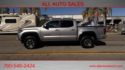 2019 Toyota Tacoma TRD Off-Road   - Photo 8 - Escondido, CA 92029