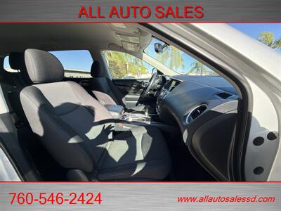 2020 Nissan Pathfinder SV   - Photo 16 - Escondido, CA 92029