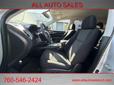 2020 Nissan Pathfinder SV   - Photo 15 - Escondido, CA 92029
