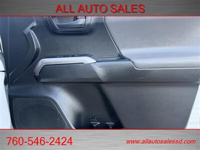 2016 Toyota Tacoma TRD Sport   - Photo 33 - Escondido, CA 92029