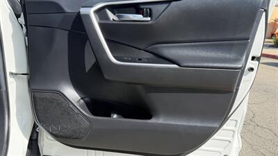 2020 Toyota RAV4 XLE - Photo 32 - Escondido, CA 92029
