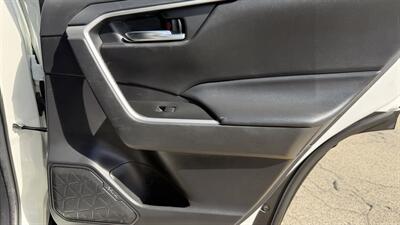 2020 Toyota RAV4 XLE - Photo 34 - Escondido, CA 92029