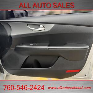 2019 Kia Forte LXS - Photo 28 - Escondido, CA 92029