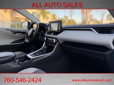 2020 Toyota RAV4 Hybrid XLE   - Photo 24 - Escondido, CA 92029